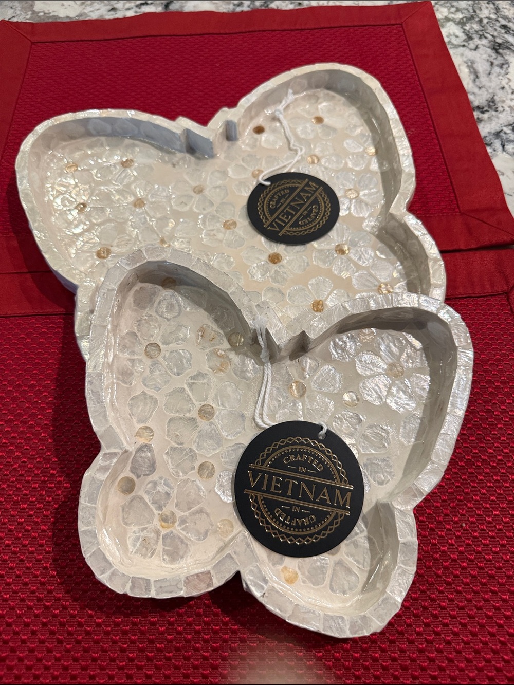 NWT Mother of Pearl Butterfly Mosaic Trays Set of 2 Catchall Vanity Dishes